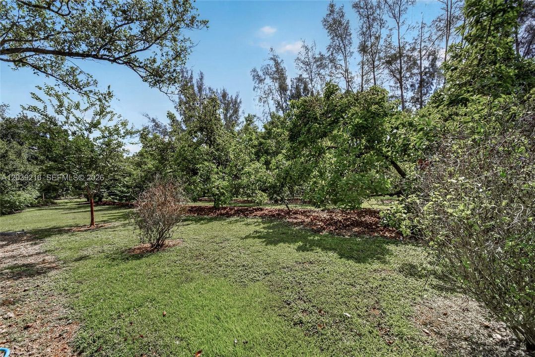 For Sale: $2,100,000 (3 beds, 2 baths, 3674 Square Feet)