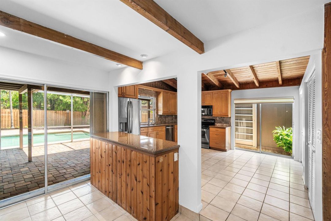 021-1051Southwest21stStreet-BocaRaton-FL
