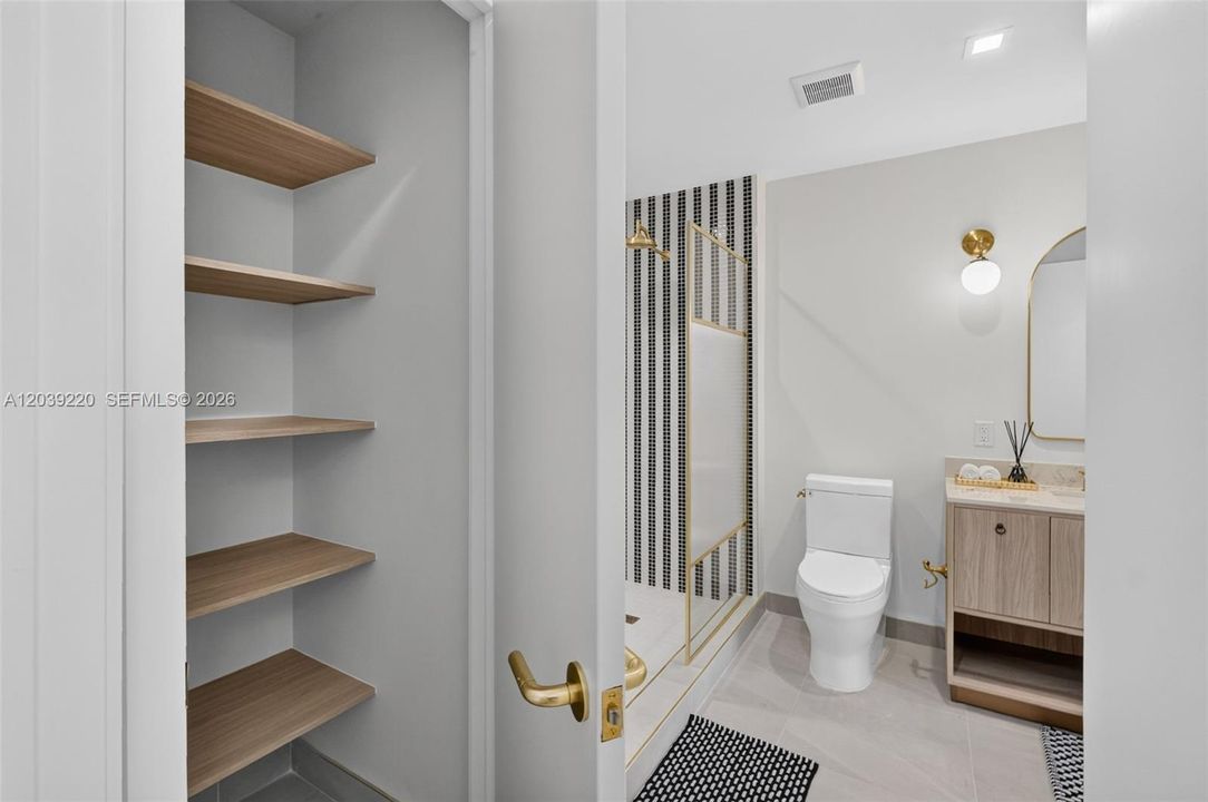 En Venta: $730,000 (1 camas, 1 baños, 720 Pies cuadrados)