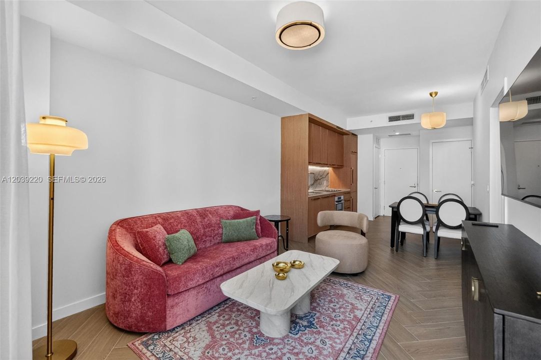 En Venta: $730,000 (1 camas, 1 baños, 720 Pies cuadrados)