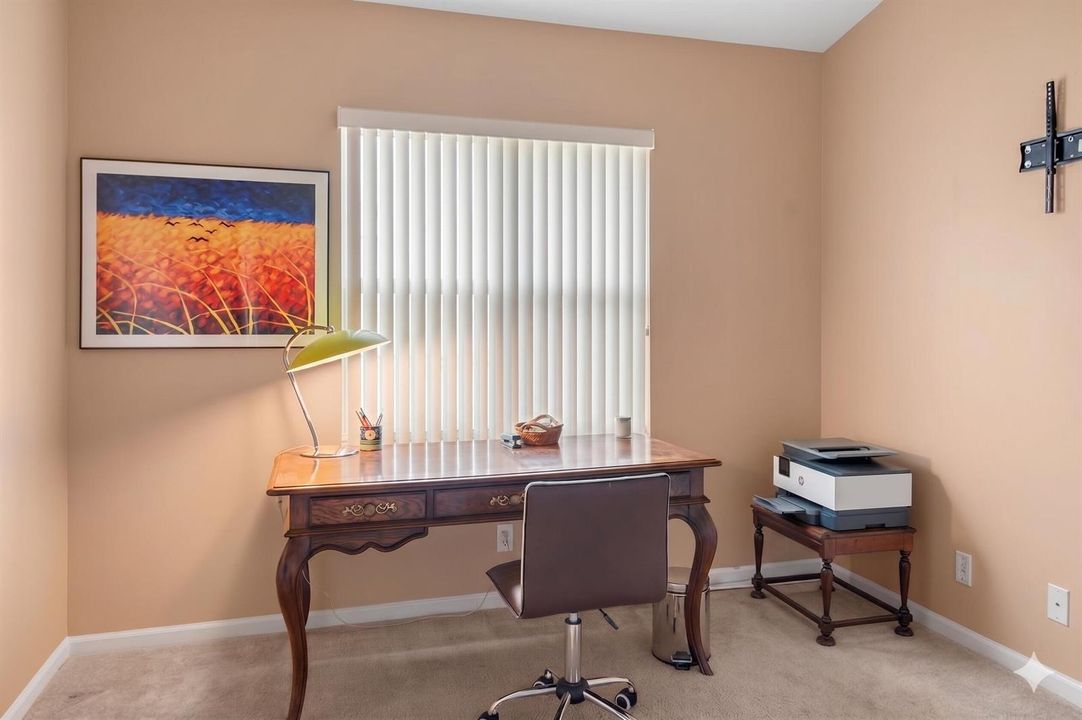 3rd bedroom has closet