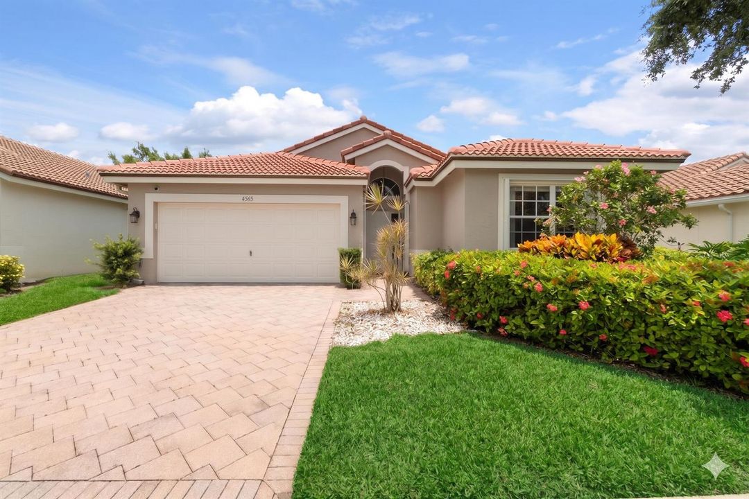front 6563 Kings Creek