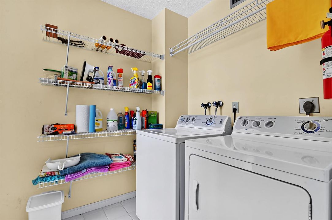 11 Laundry room 01