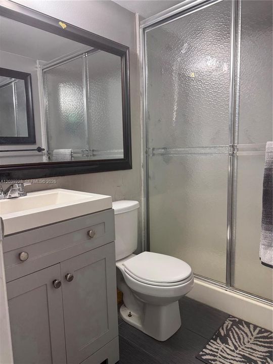 На продажу: $75,999 (1 спален, 1 ванн, 590 Квадратных фут)
