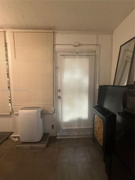 Florida/office/guest bedroom