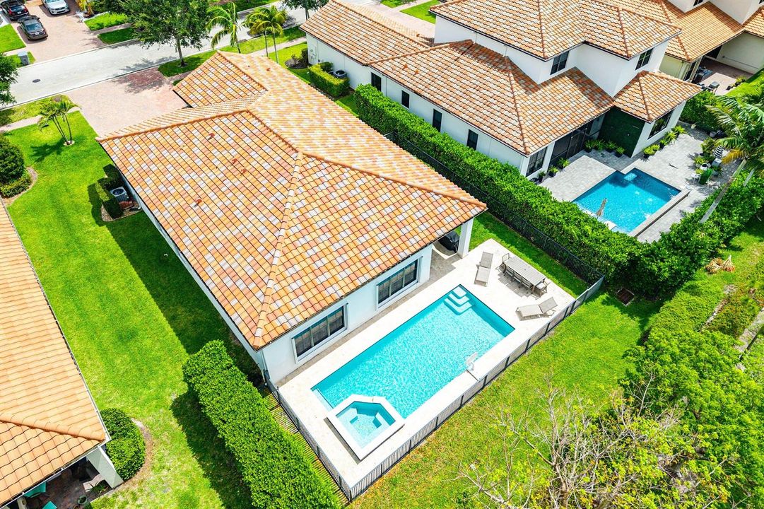 038-6304VireoCourt-LakeWorth-FL-33463-SM