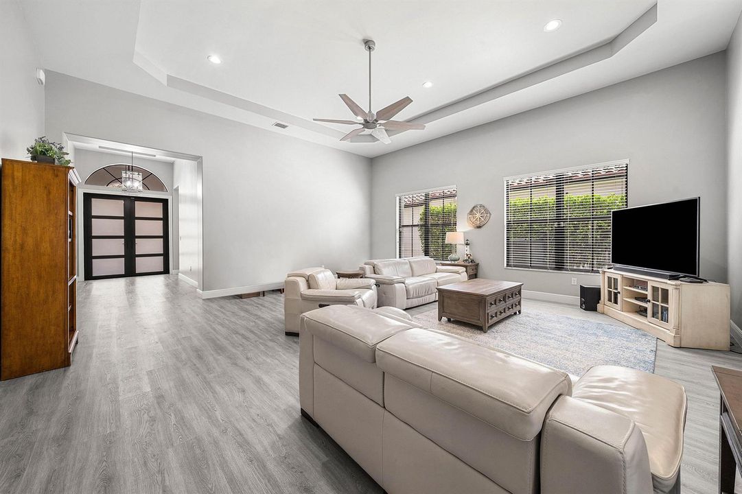 007-6304VireoCourt-LakeWorth-FL-33463-SM