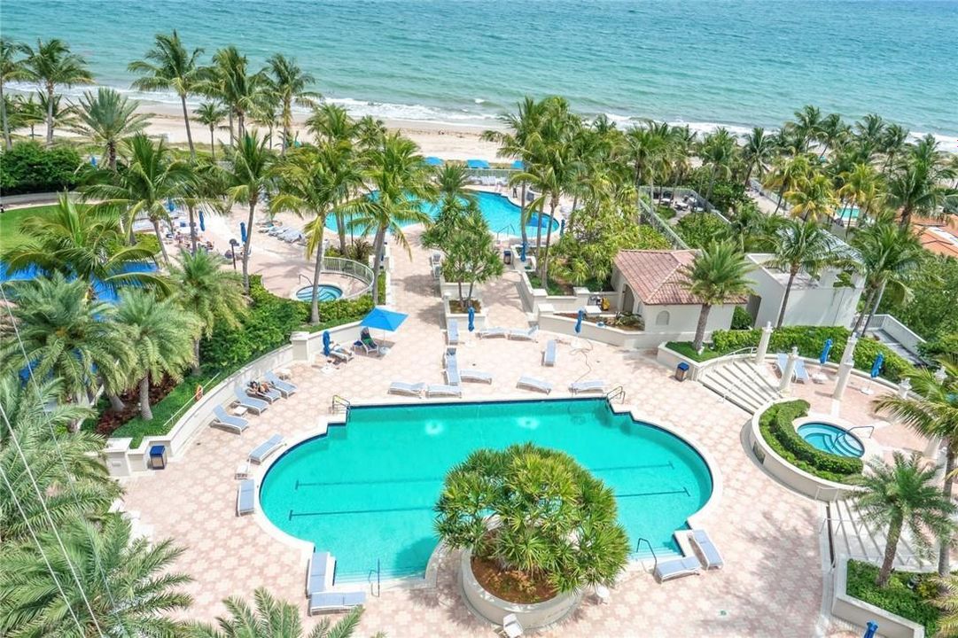 Two Spas & Pools ...