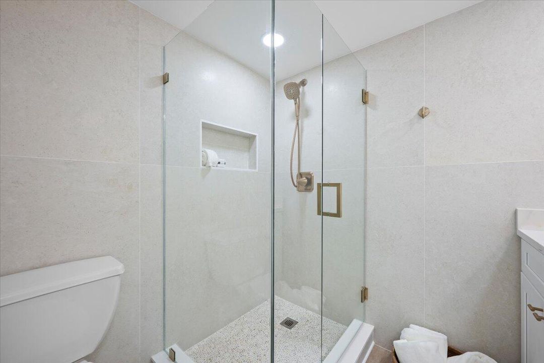 Master Bath Shower Tile Walls