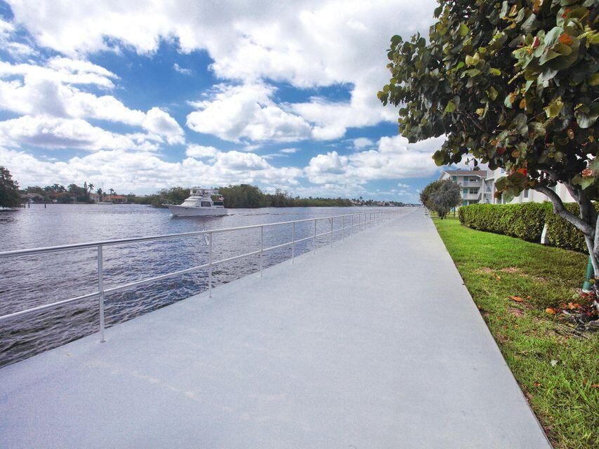 PROMENADE SOUTH
