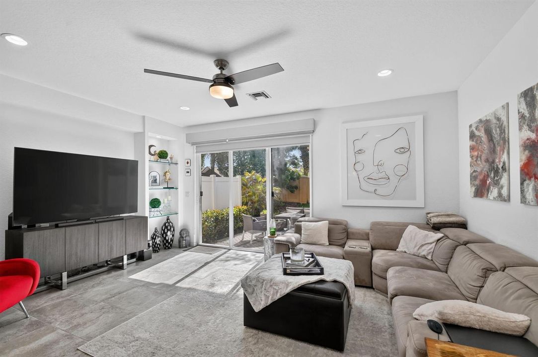 LivingRoom2