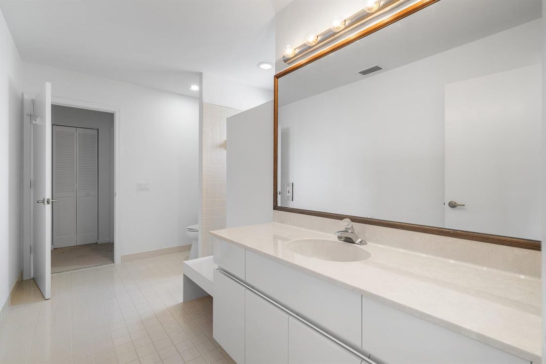 020-6495ViaRosa-BocaRaton-FL-33433-SMALL