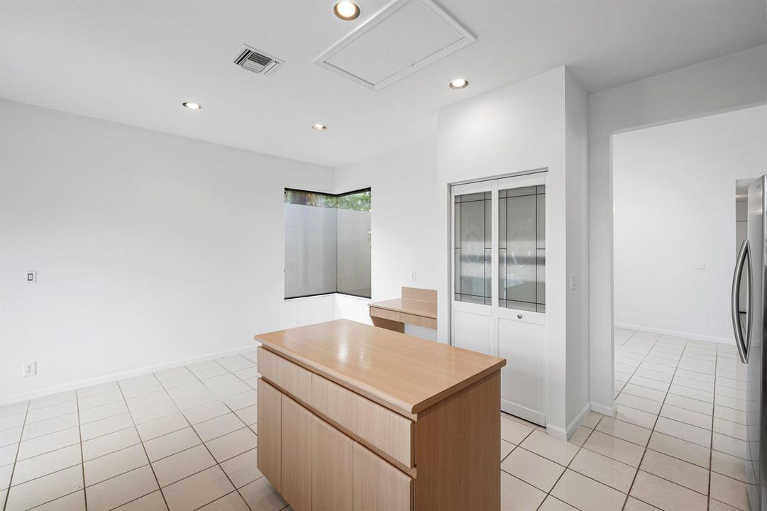 015-6495ViaRosa-BocaRaton-FL-33433-SMALL