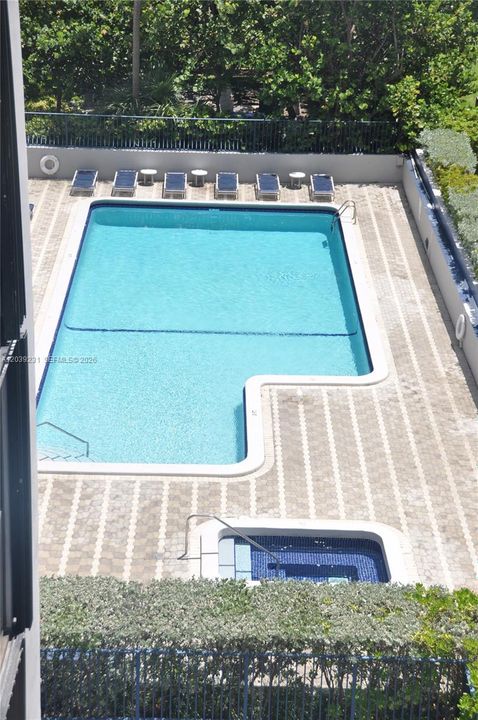 For Sale: $990,000 (2 beds, 2 baths, 1683 Square Feet)