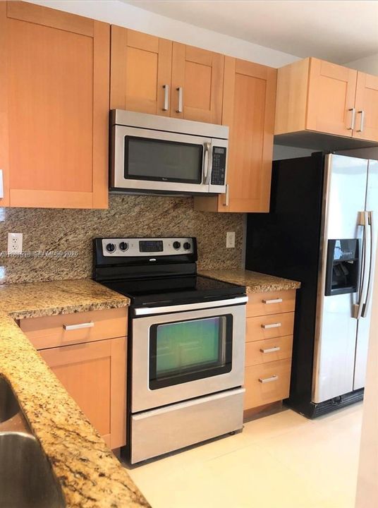 В аренду: $3,350 (3 спален, 2 ванн, 1534 Квадратных фут)