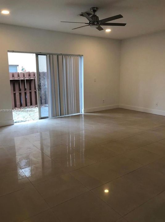 В аренду: $3,350 (3 спален, 2 ванн, 1534 Квадратных фут)