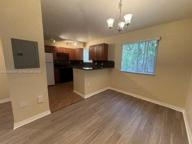На продажу: $209,900 (3 спален, 2 ванн, 1024 Квадратных фут)