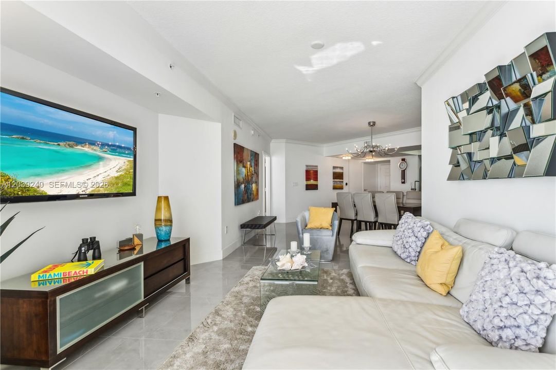 For Sale: $864,000 (1 beds, 1 baths, 1000 Square Feet)