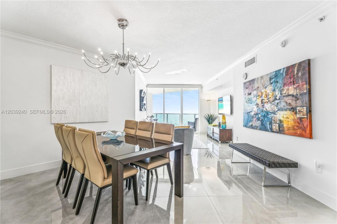 For Sale: $864,000 (1 beds, 1 baths, 1000 Square Feet)