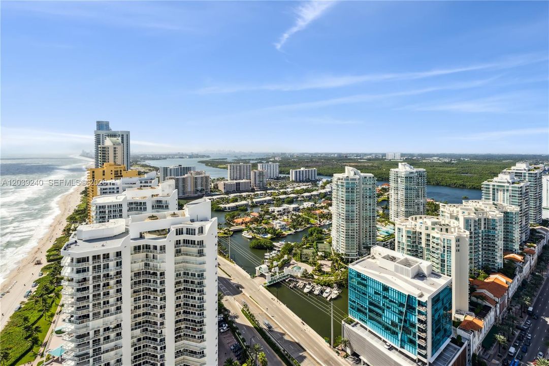 For Sale: $864,000 (1 beds, 1 baths, 1000 Square Feet)