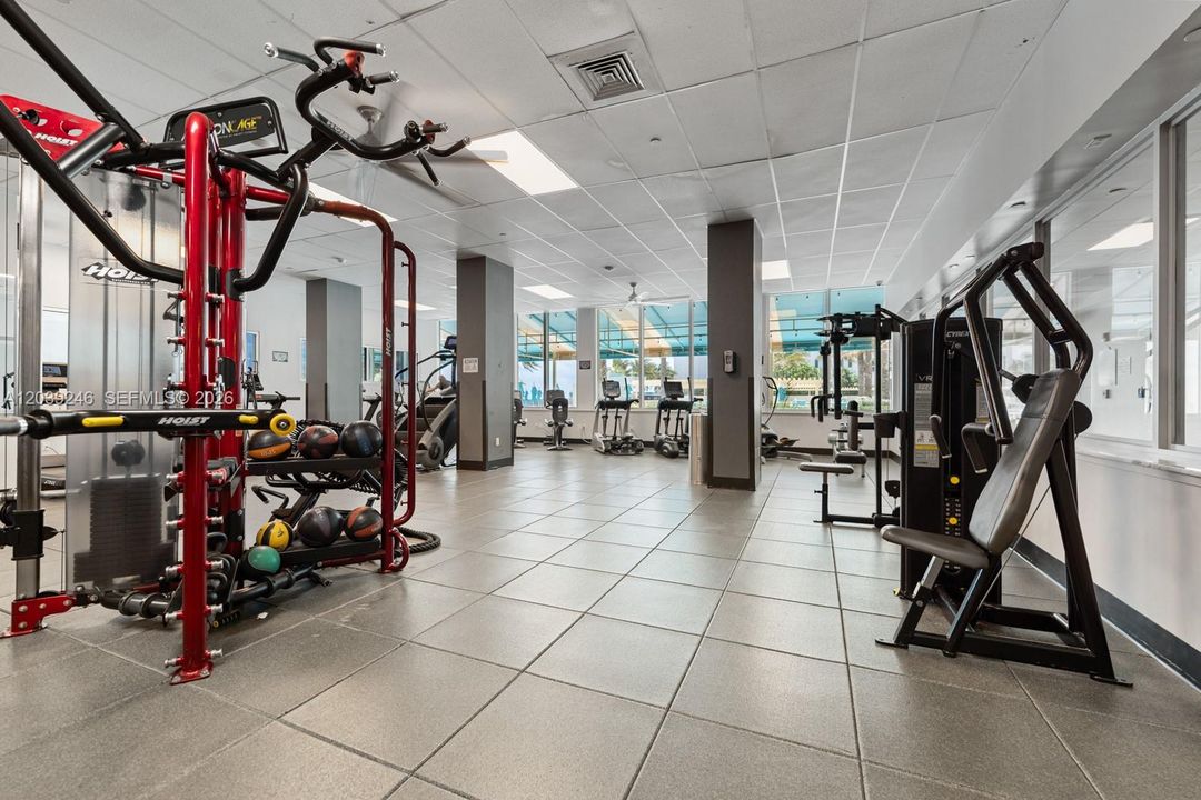 For Sale: $649,000 (1 beds, 1 baths, 745 Square Feet)