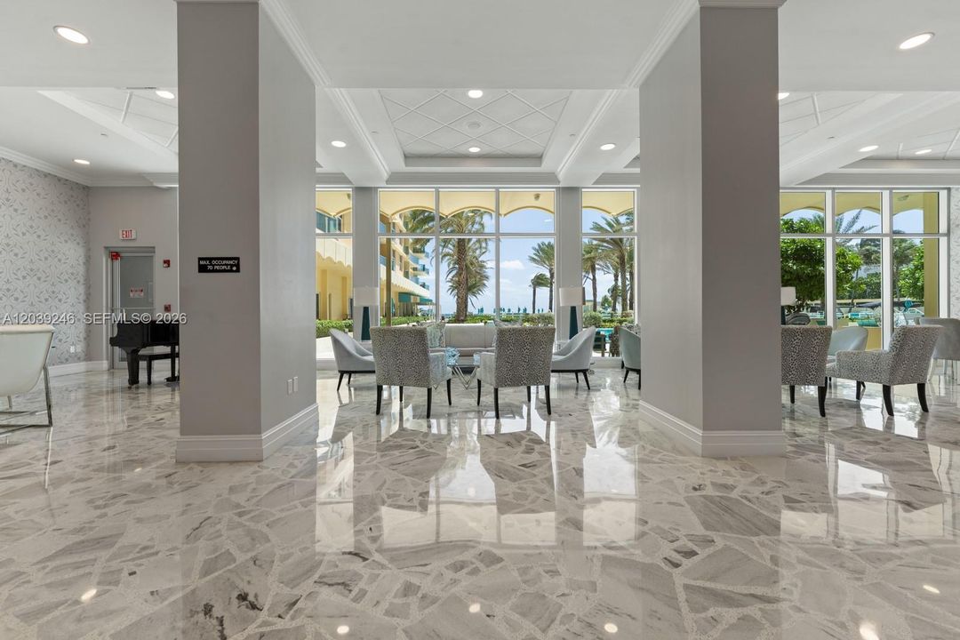 For Sale: $649,000 (1 beds, 1 baths, 745 Square Feet)