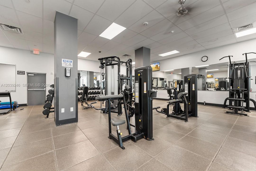 For Sale: $649,000 (1 beds, 1 baths, 745 Square Feet)