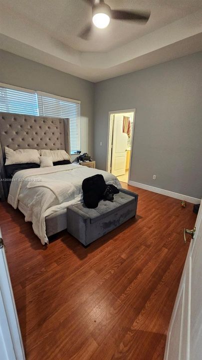 For Sale: $510,000 (5 beds, 3 baths, 2024 Square Feet)