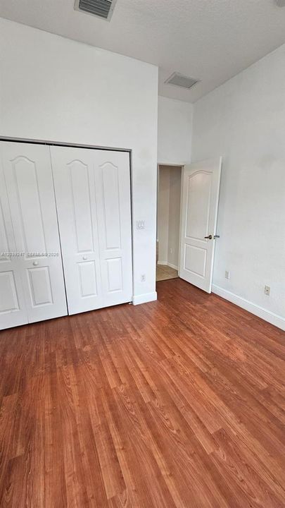 For Sale: $510,000 (5 beds, 3 baths, 2024 Square Feet)