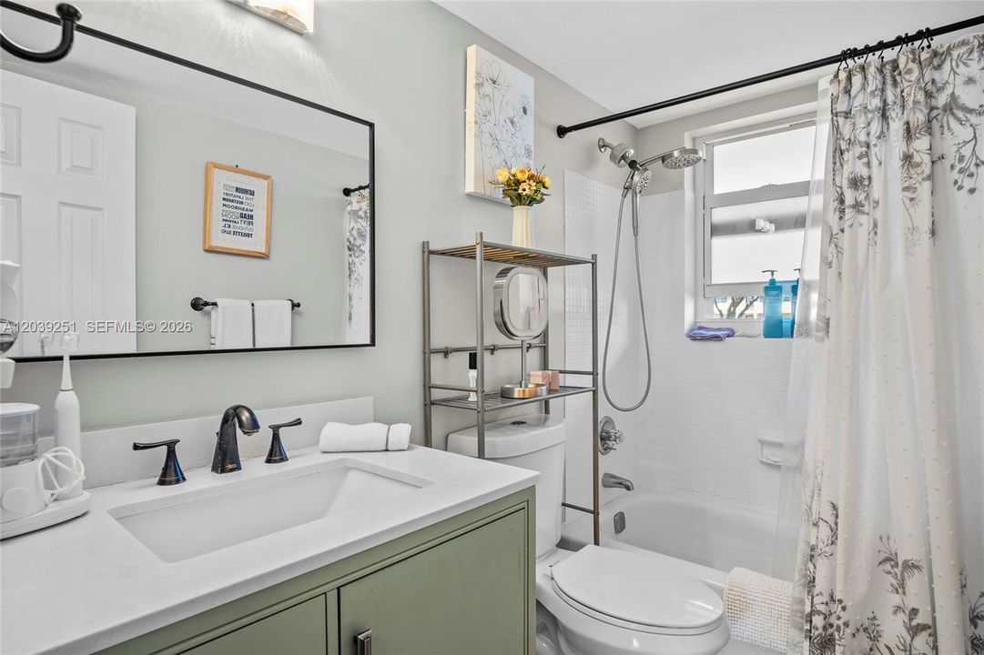 For Rent: $1,400 (1 beds, 1 baths, 610 Square Feet)