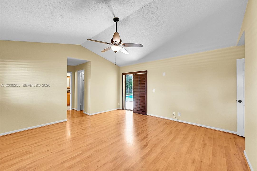 В аренду: $4,950 (4 спален, 2 ванн, 2220 Квадратных фут)