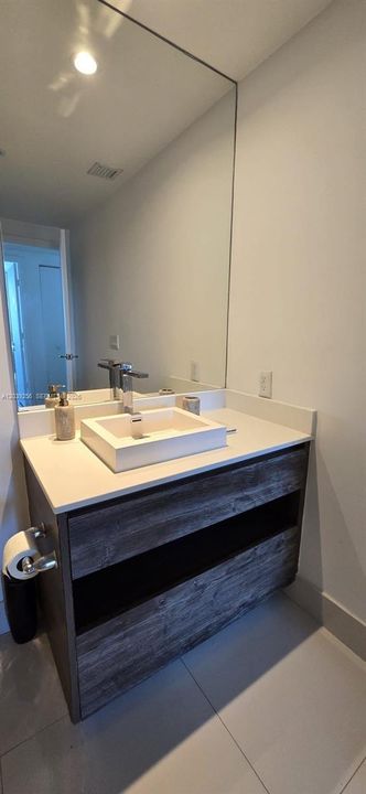 En Venta: $610,000 (1 camas, 1 baños, 812 Pies cuadrados)