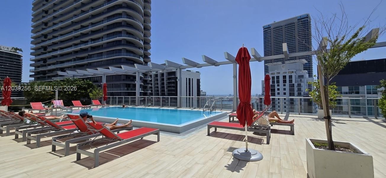 En Venta: $610,000 (1 camas, 1 baños, 812 Pies cuadrados)