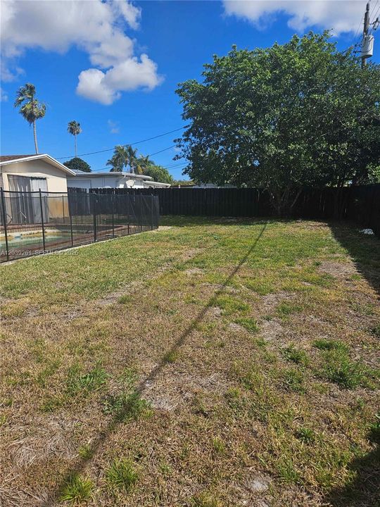 For Sale: $499,900 (3 beds, 2 baths, 1666 Square Feet)