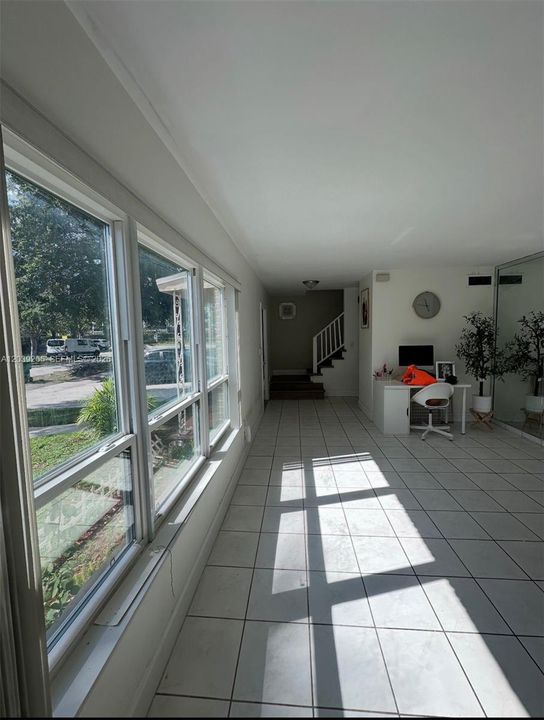 For Rent: $3,200 (3 beds, 2 baths, 2080 Square Feet)
