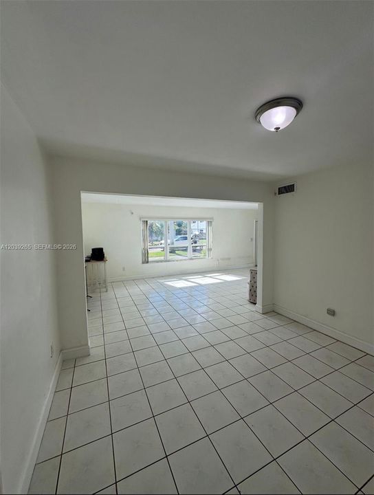 For Rent: $3,200 (3 beds, 2 baths, 2080 Square Feet)