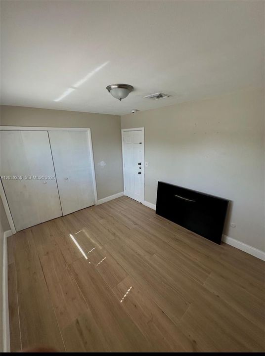 For Rent: $3,200 (3 beds, 2 baths, 2080 Square Feet)