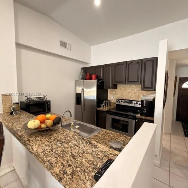 For Sale: $435,000 (3 beds, 2 baths, 1144 Square Feet)