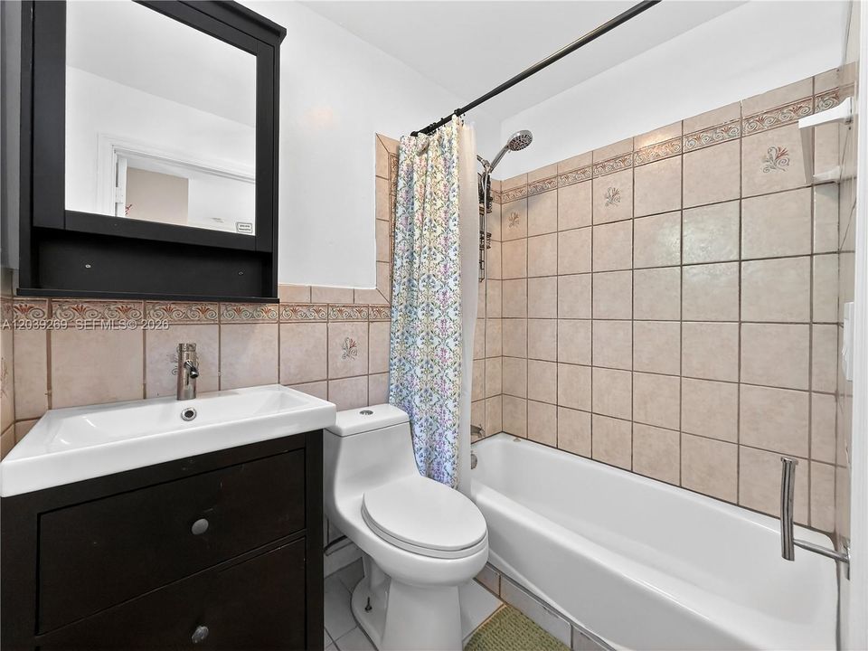 Guest House Bathroom