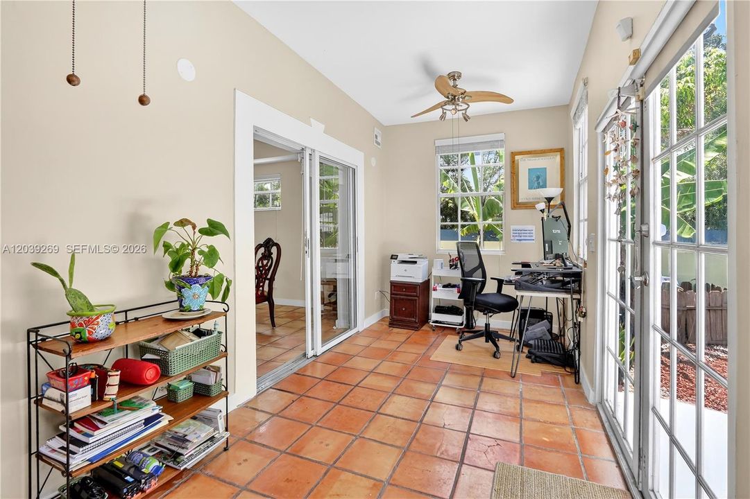 En Venta: $1,450,000 (4 camas, 3 baños, 2984 Pies cuadrados)