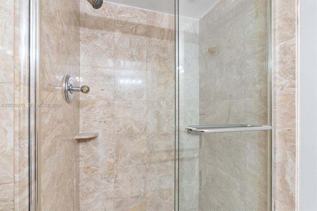 For Sale: $299,900 (2 beds, 2 baths, 1565 Square Feet)