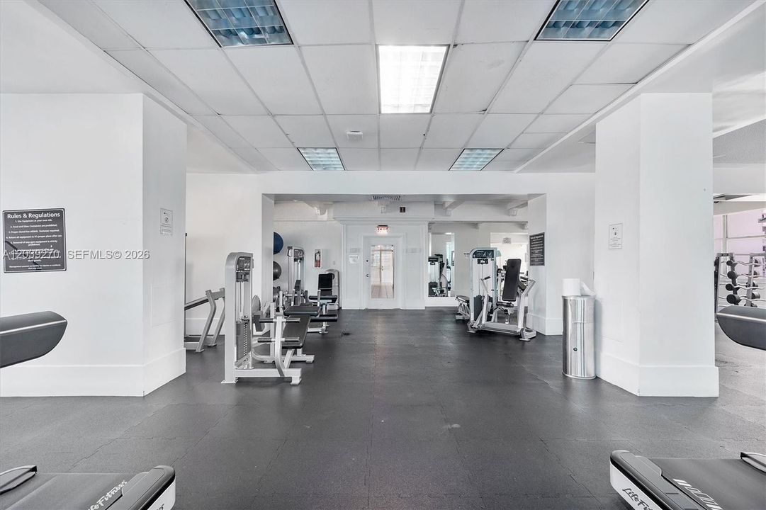 For Sale: $299,900 (2 beds, 2 baths, 1565 Square Feet)