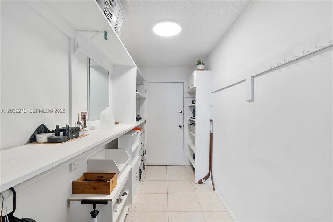 For Sale: $299,900 (2 beds, 2 baths, 1565 Square Feet)