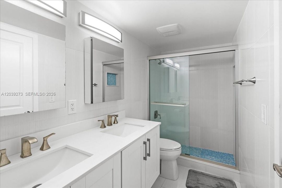 В аренду: $3,500 (2 спален, 2 ванн, 1120 Квадратных фут)