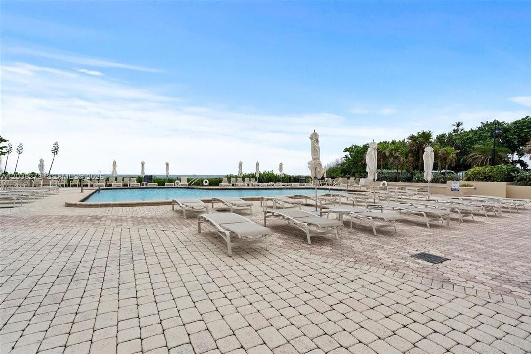 В аренду: $3,500 (2 спален, 2 ванн, 1120 Квадратных фут)