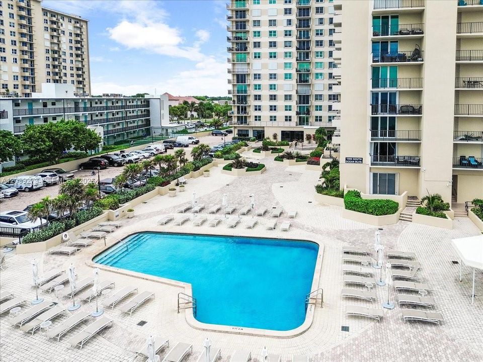 В аренду: $3,500 (2 спален, 2 ванн, 1120 Квадратных фут)