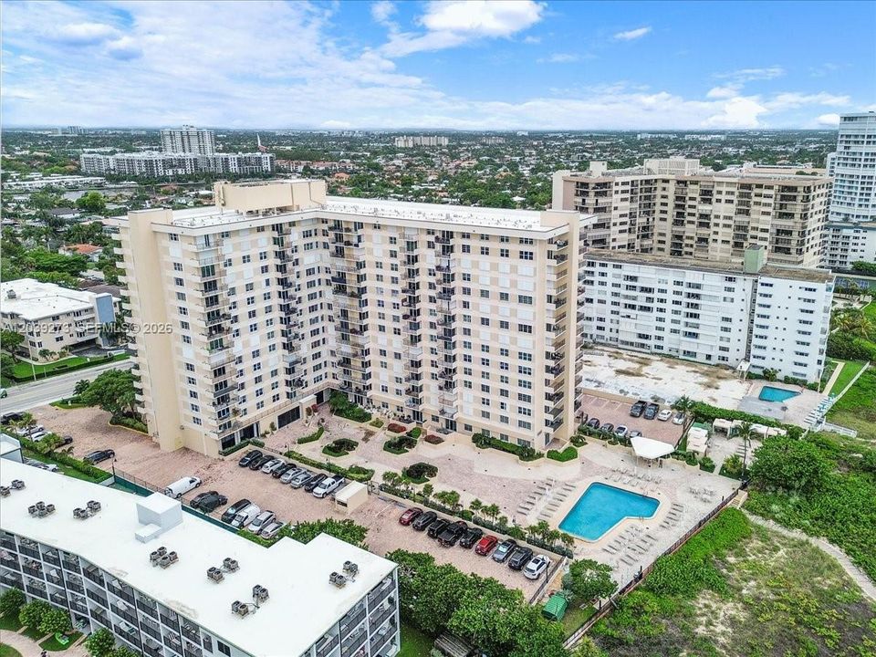 В аренду: $3,500 (2 спален, 2 ванн, 1120 Квадратных фут)
