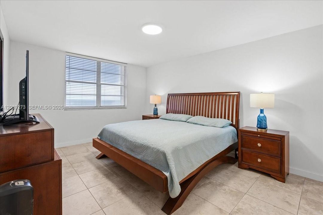 В аренду: $3,500 (2 спален, 2 ванн, 1120 Квадратных фут)