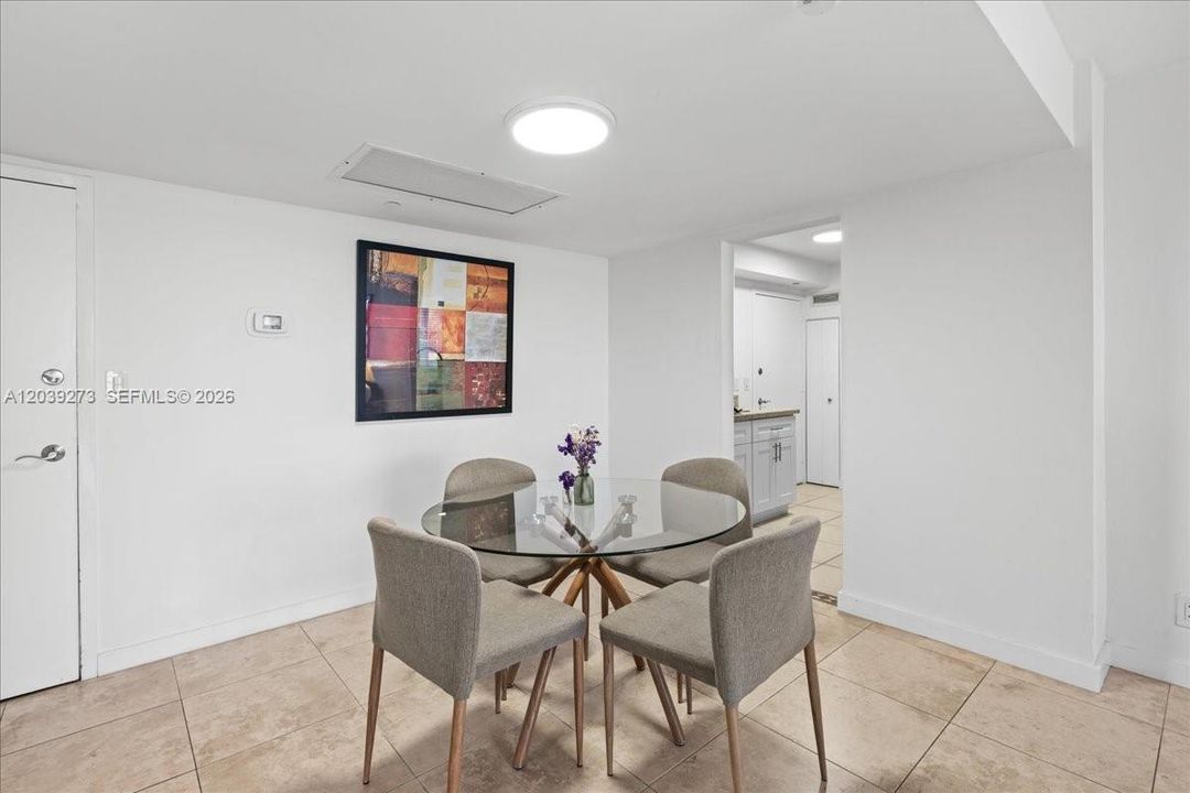В аренду: $3,500 (2 спален, 2 ванн, 1120 Квадратных фут)