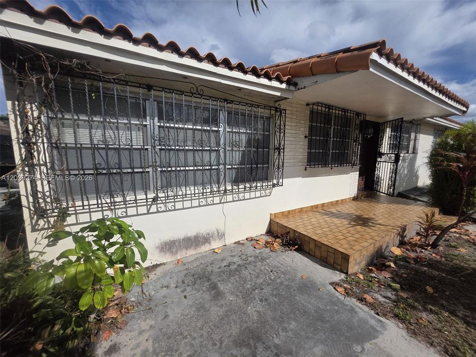 En Venta: $489,900 (3 camas, 3 baños, 2008 Pies cuadrados)